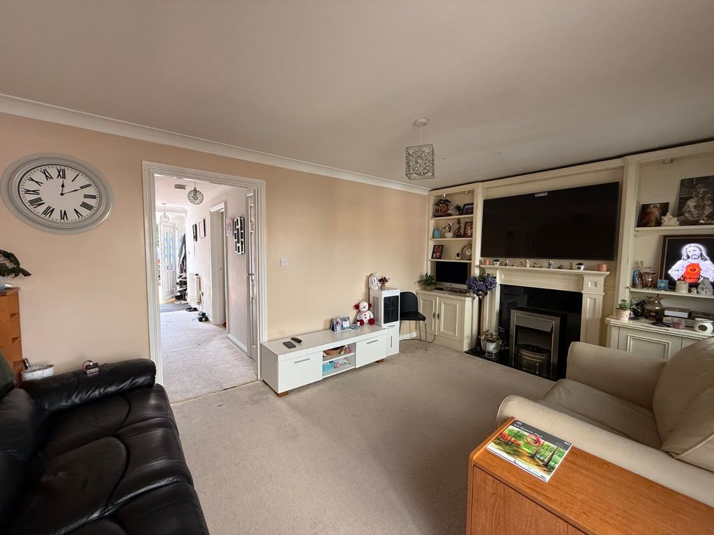 Property photo 3 of 12 Picture No. 13