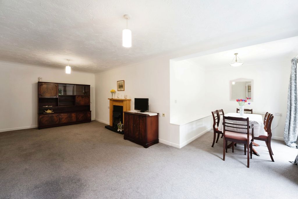 Property photo 2 of 10 Living Room