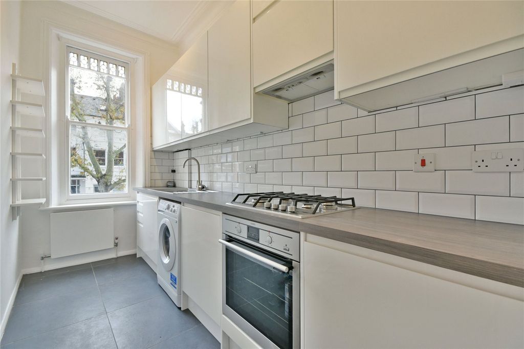 Property photo 3 of 11 Picture No. 21