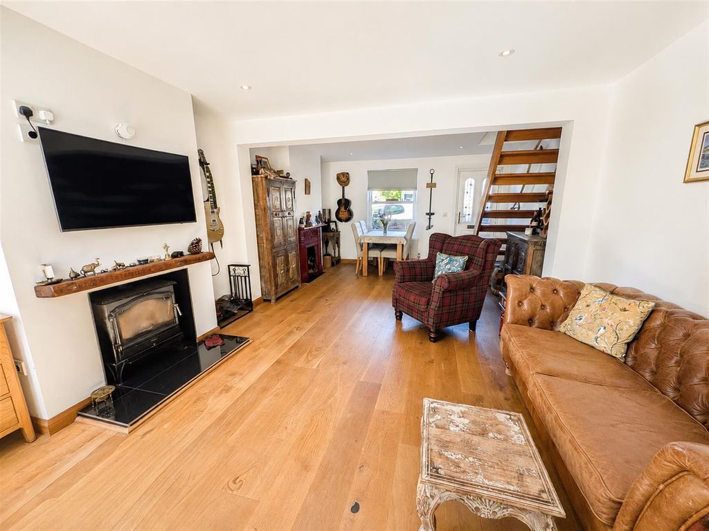 Property photo 2 of 17 56 New Road - Lounge.Jpg