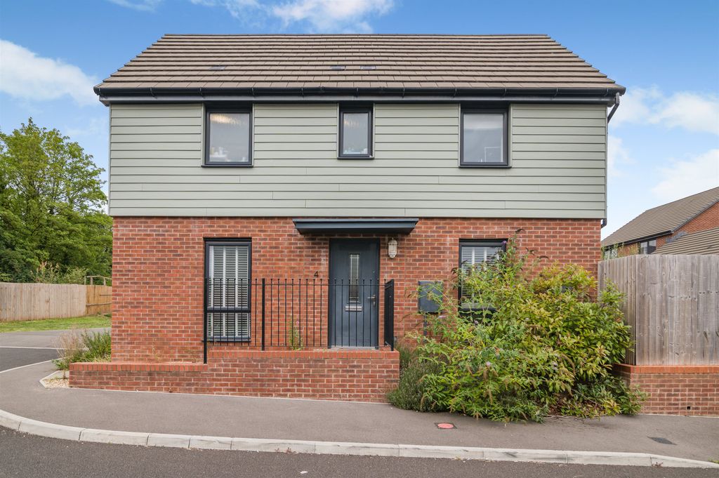 Property photo 1 of 22