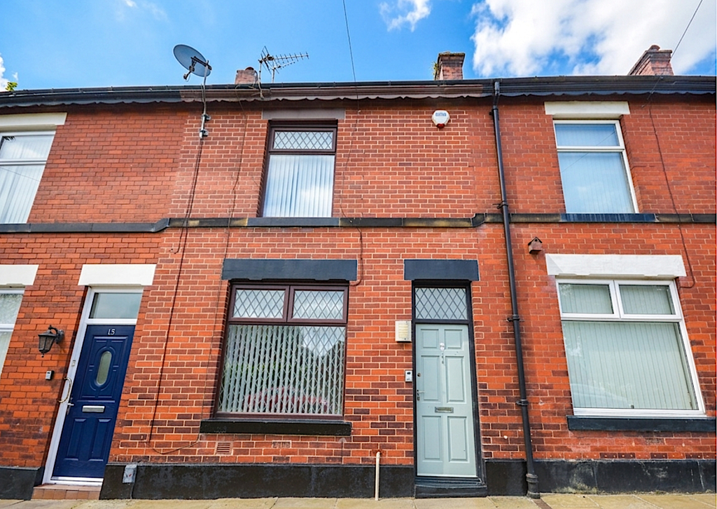 Property photo 1 of 16 Princess Street, Radcliffe, M26 3Qh