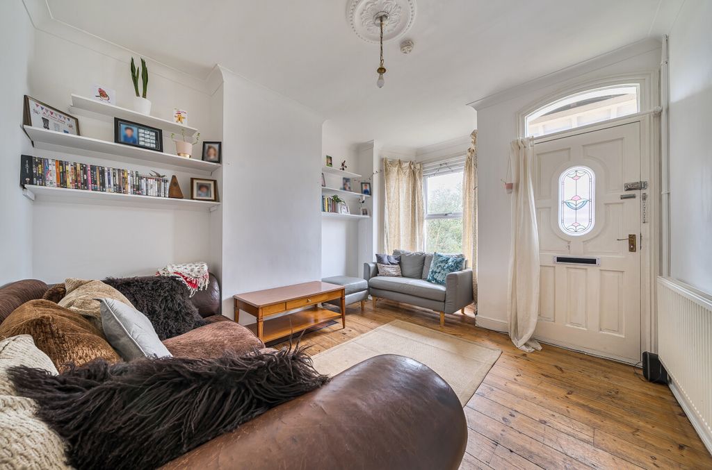 Property photo 3 of 17 1435422-12-69c6Ab...