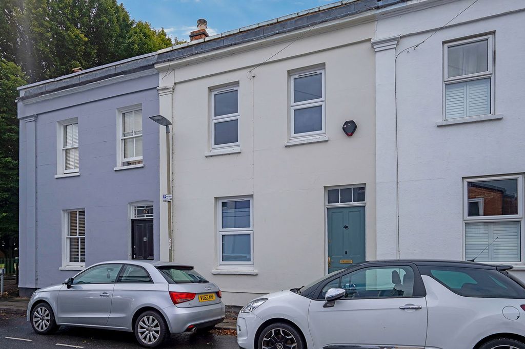 Property photo 1 of 20