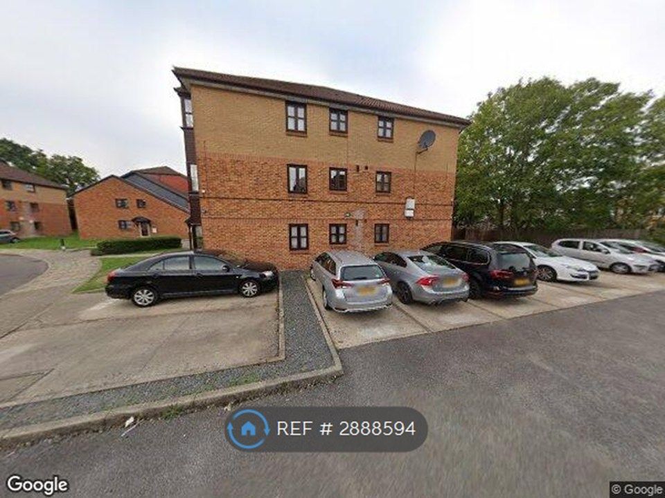 Property photo 1 of 7 Fully Refurbished