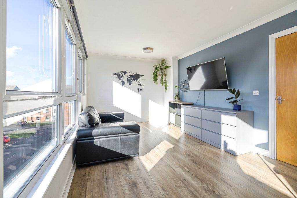 Property photo 3 of 18 _61_0018