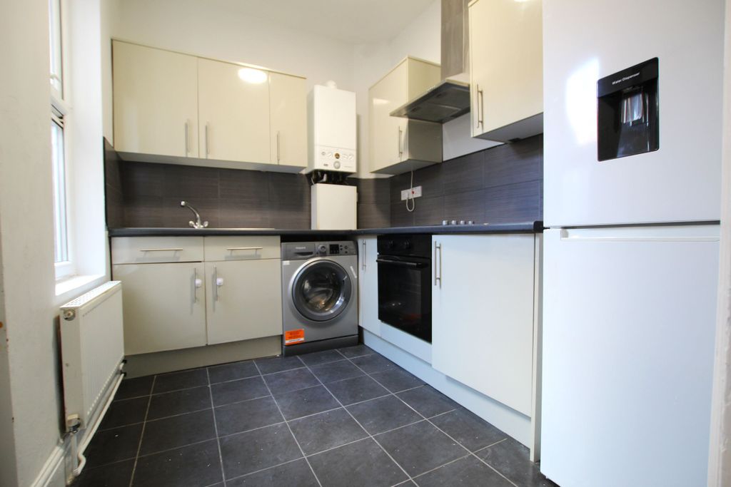 Property photo 2 of 26