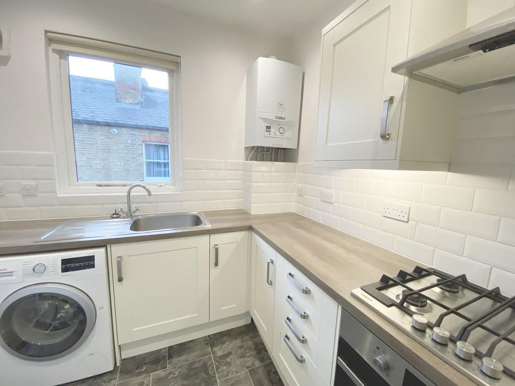 Property photo 2 of 9 5.Jpg