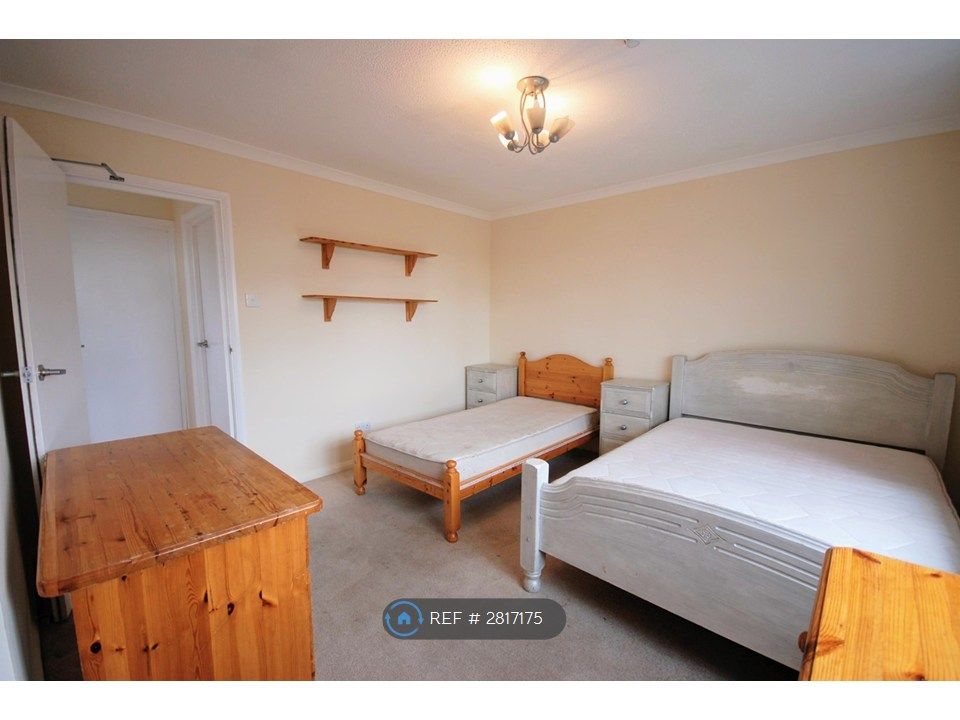 Property photo 1 of 28