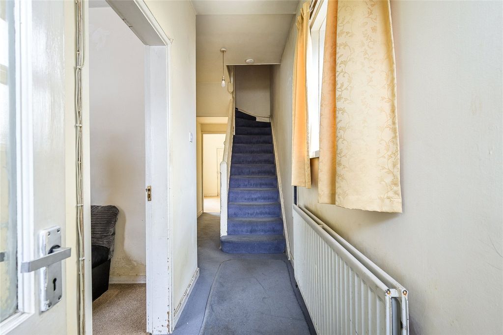 Property photo 3 of 15 Picture No. 02
