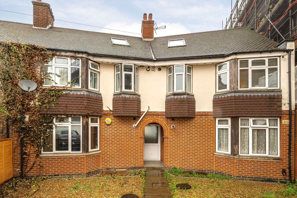 Property photo 1 of 6