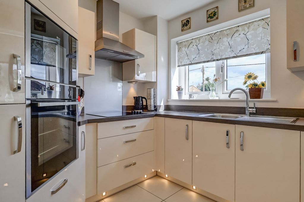 Property photo 2 of 12 Picture No. 05