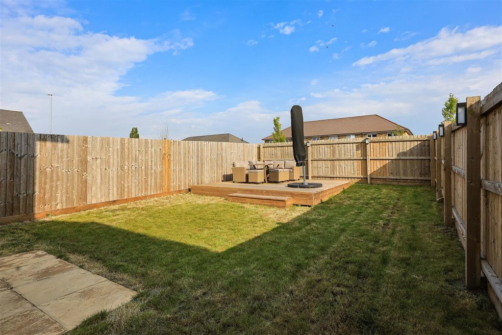 Property photo 3 of 21 Img (23).Jpg