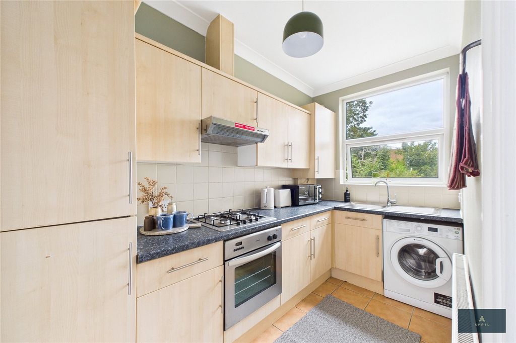 Property photo 2 of 31 Picture No. 46