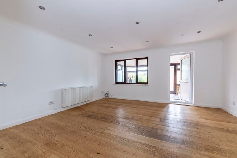 Property photo 3 of 13 Photo 10