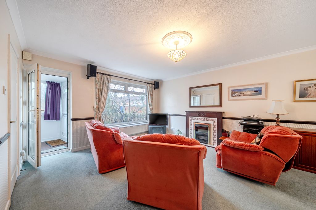 Property photo 2 of 20 Living / Dining Room