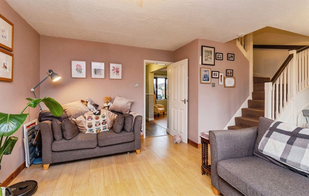 Property photo 2 of 11