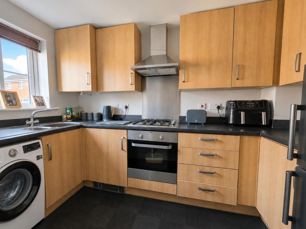 Property photo 2 of 11