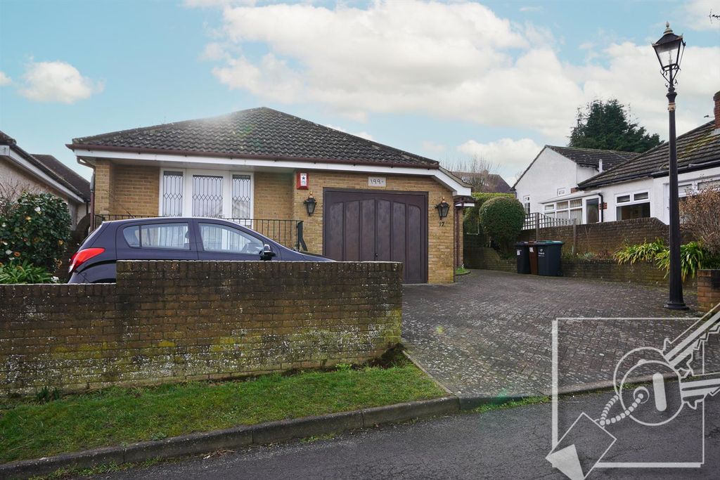 Property photo 1 of 22