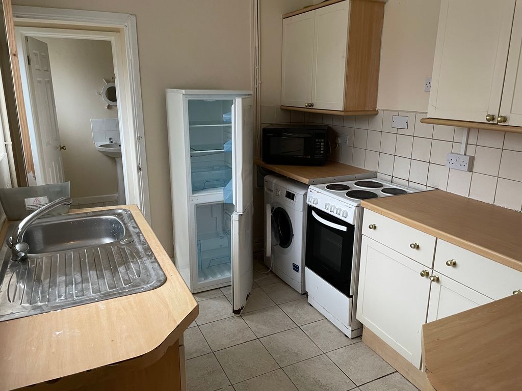 Property photo 2 of 13 Kitchen