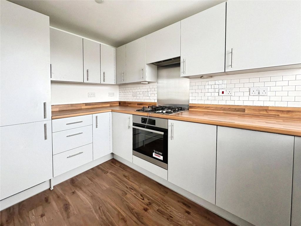 Property photo 3 of 10 Picture No. 04
