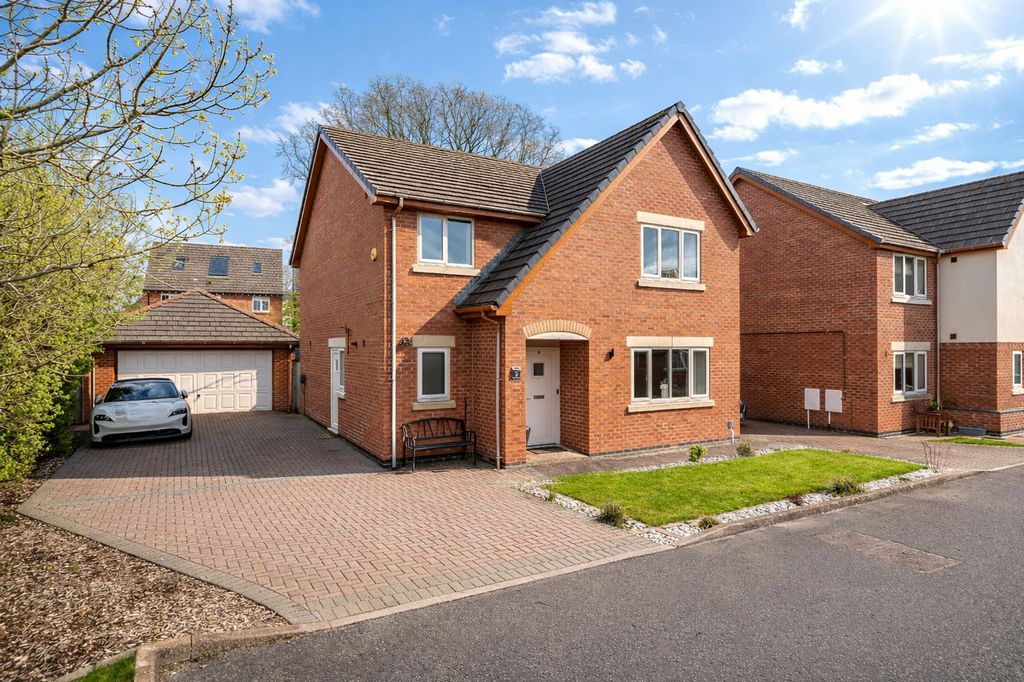 Property photo 1 of 46