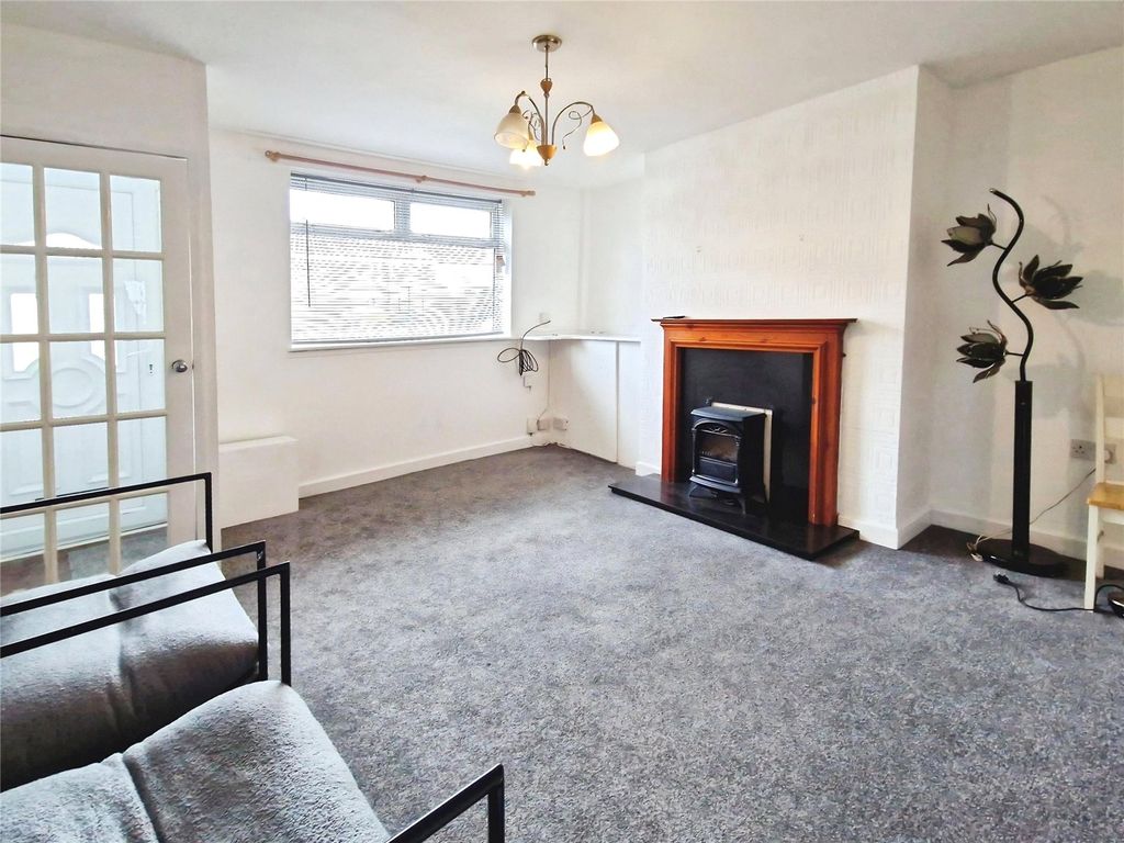 Property photo 2 of 16 Picture No. 11