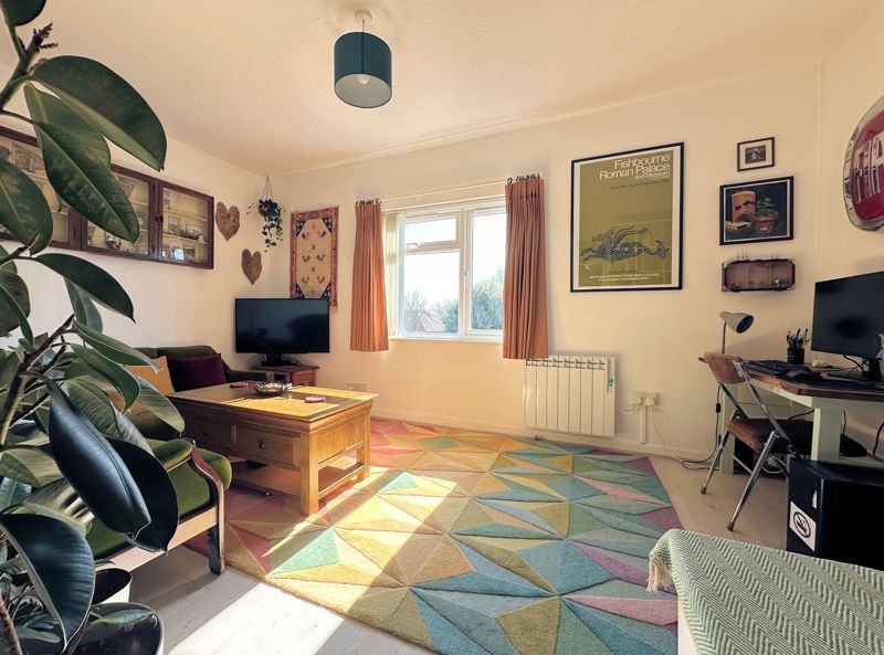 Property photo 2 of 16 Lounge