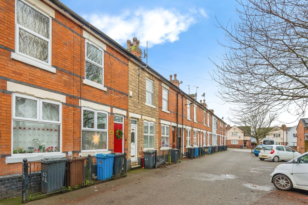 Property photo 3 of 19