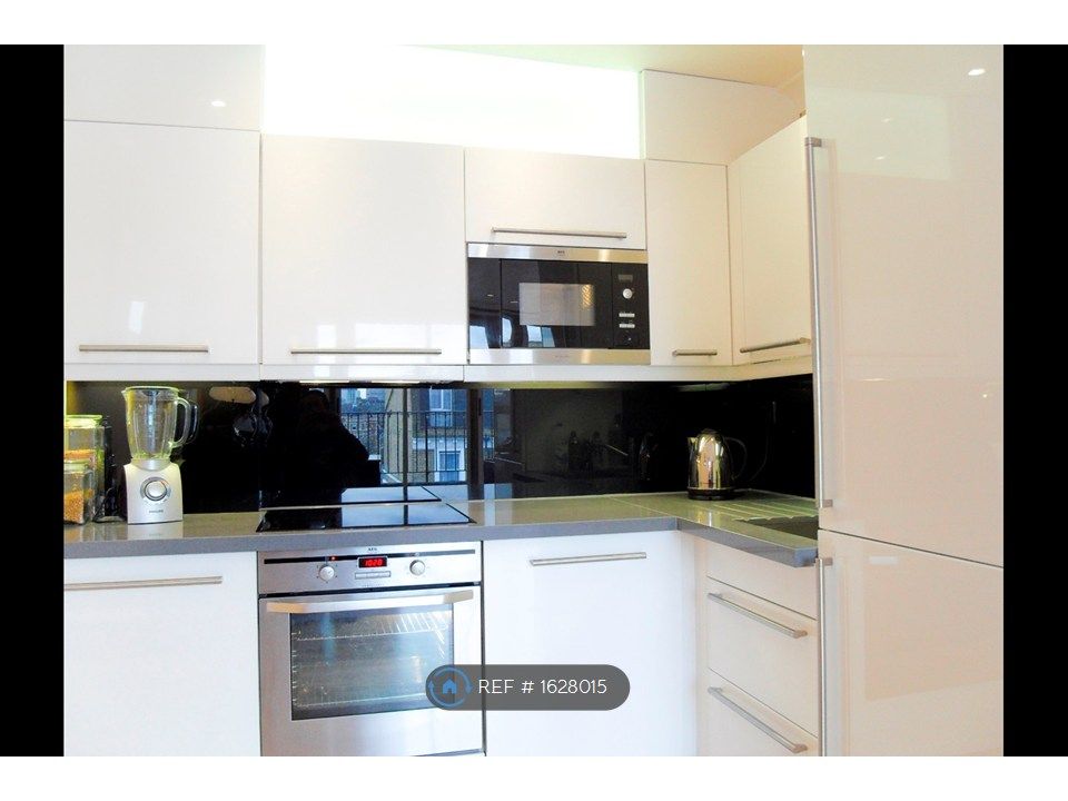 Property photo 2 of 33 High-End Nolte Kitchen With Dishwasher