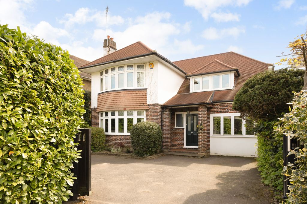 Property photo 1 of 17