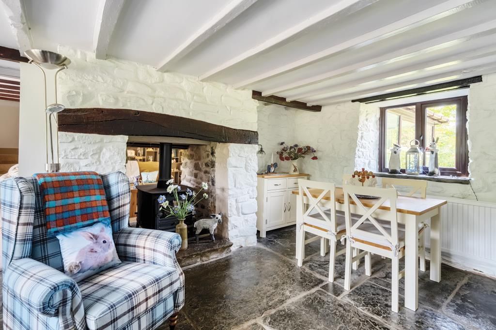 Property photo 2 of 24 Dining Room/Hallway