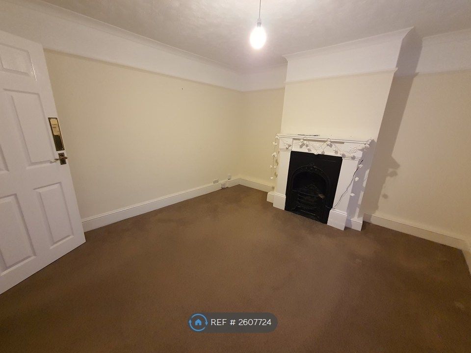 Property photo 2 of 9 Living Room