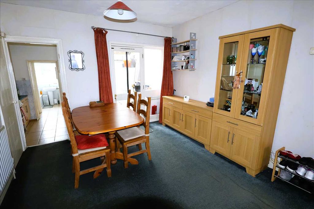 Property photo 2 of 14 Dining Room