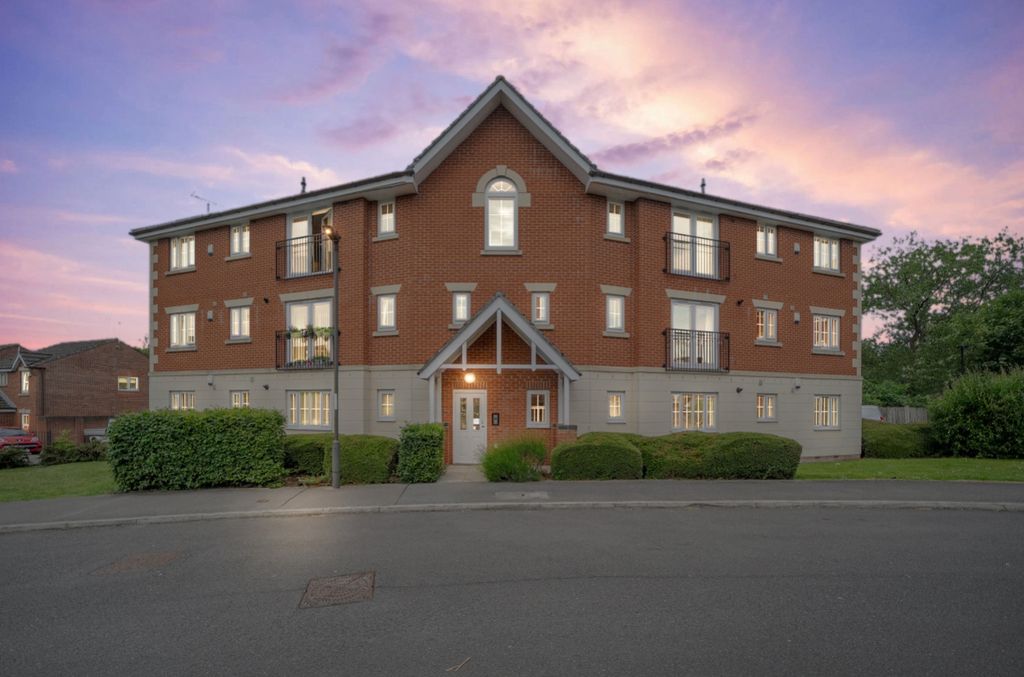 Property photo 1 of 19 Kyle Close