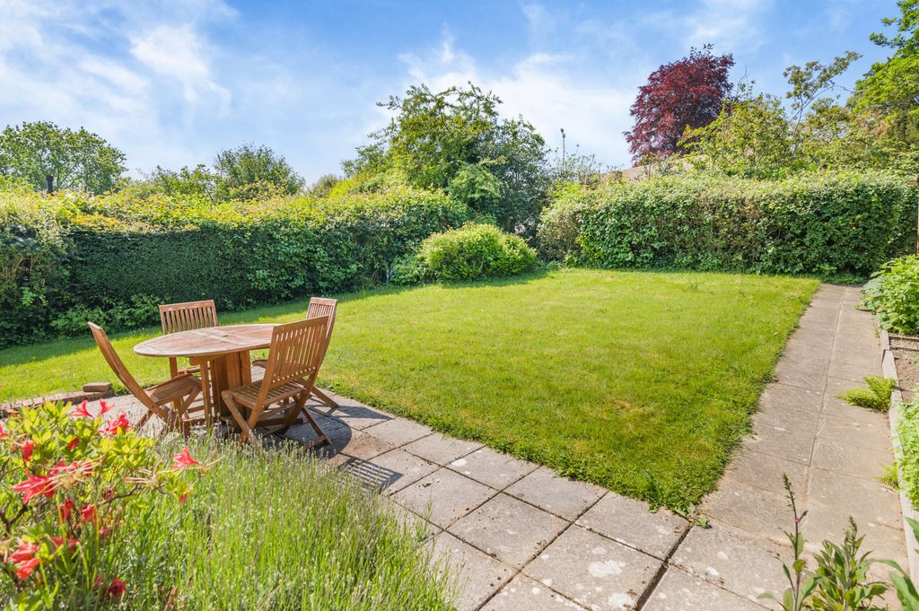 Property photo 2 of 35