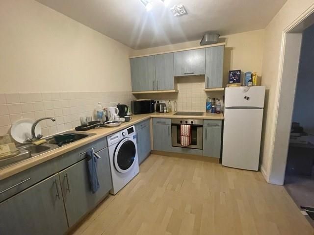 Property photo 2 of 7 Kitchen