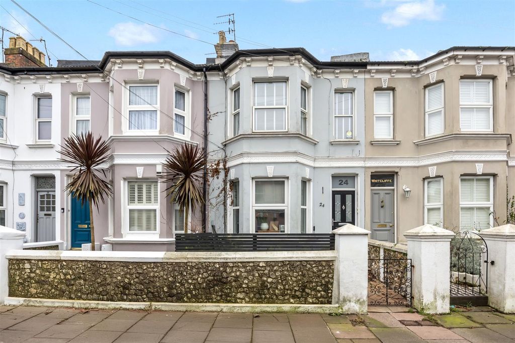 Property photo 1 of 14 Lennox Road_24_Tff-015.Jpg