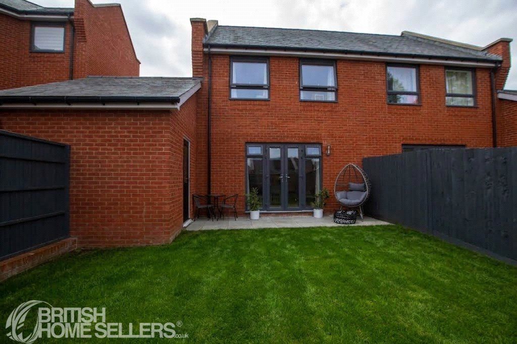 Property photo 3 of 16 Picture No. 12
