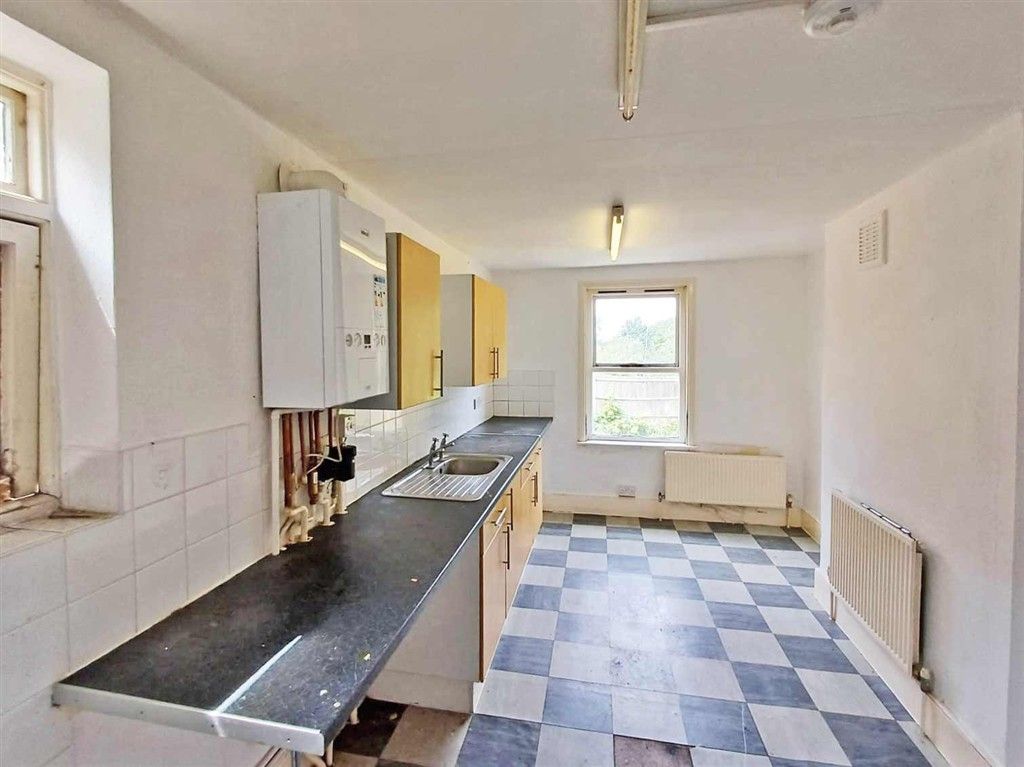 Property photo 3 of 5