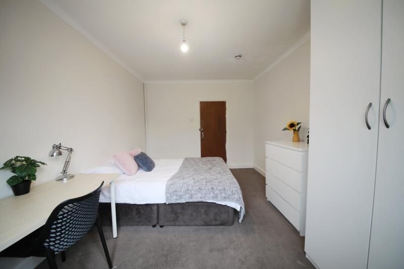 Property photo 2 of 9 Gallery