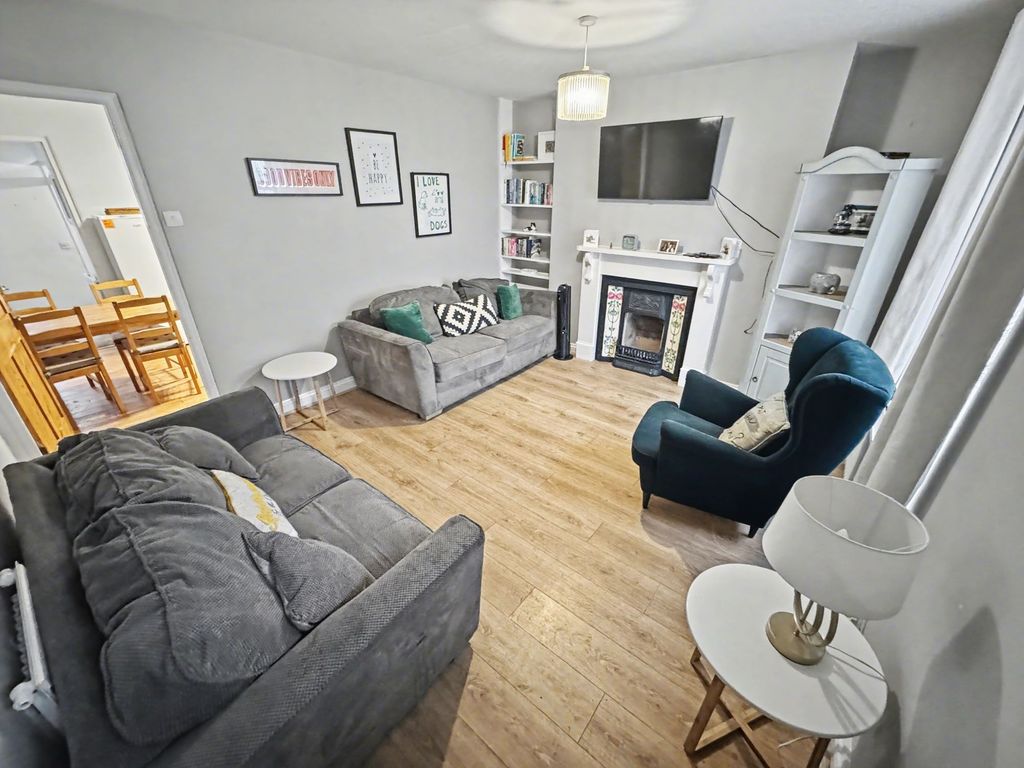 Property photo 2 of 14