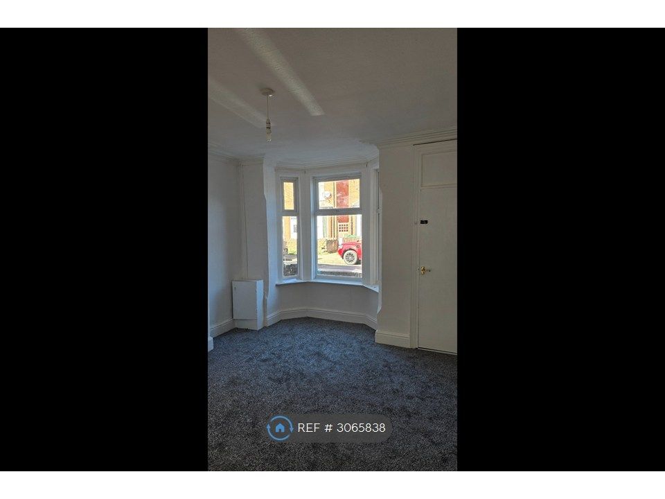 Property photo 3 of 16 Sitting Room 1