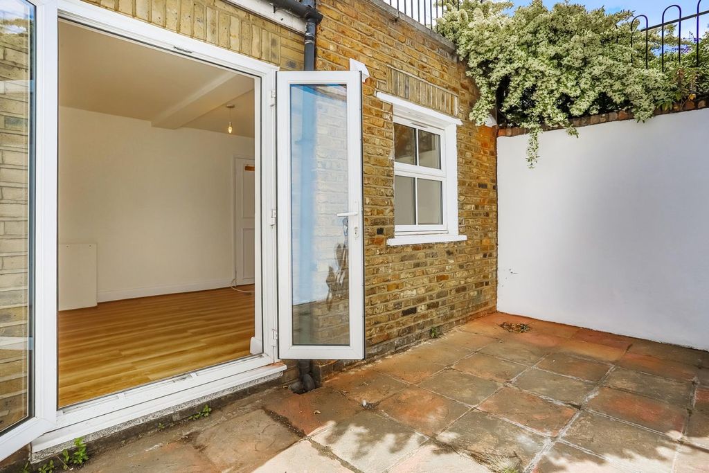 Property photo 2 of 8 Picture No.22