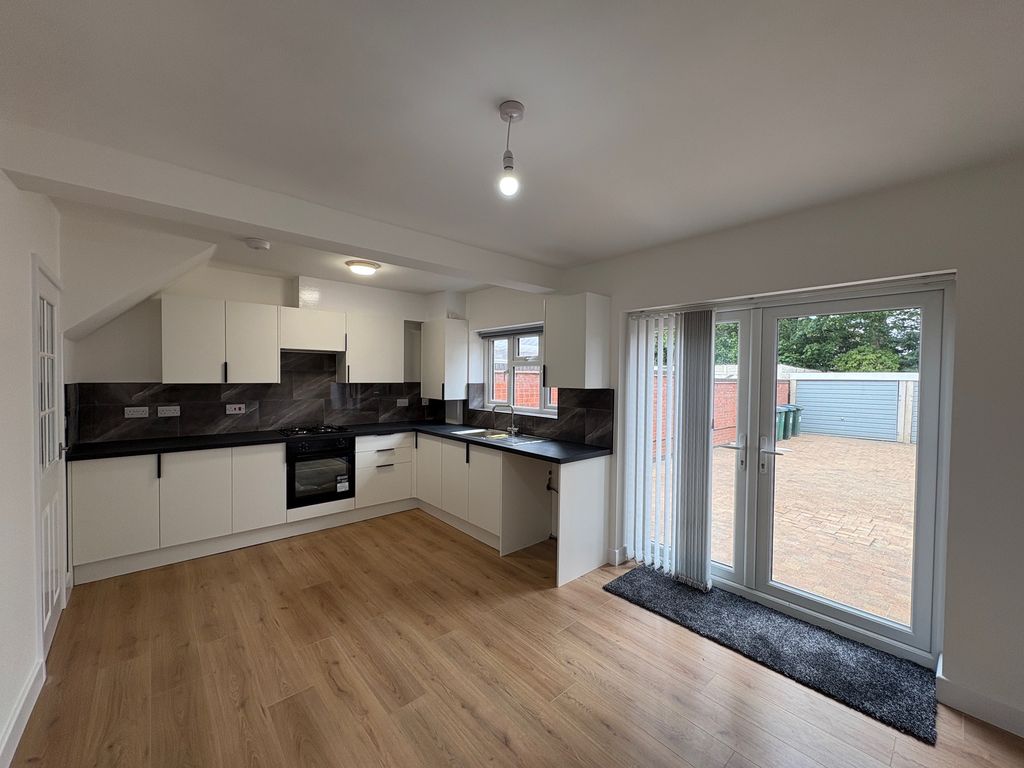 Property photo 2 of 11 Image