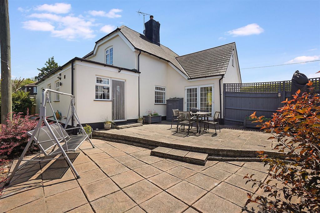 Property photo 1 of 42