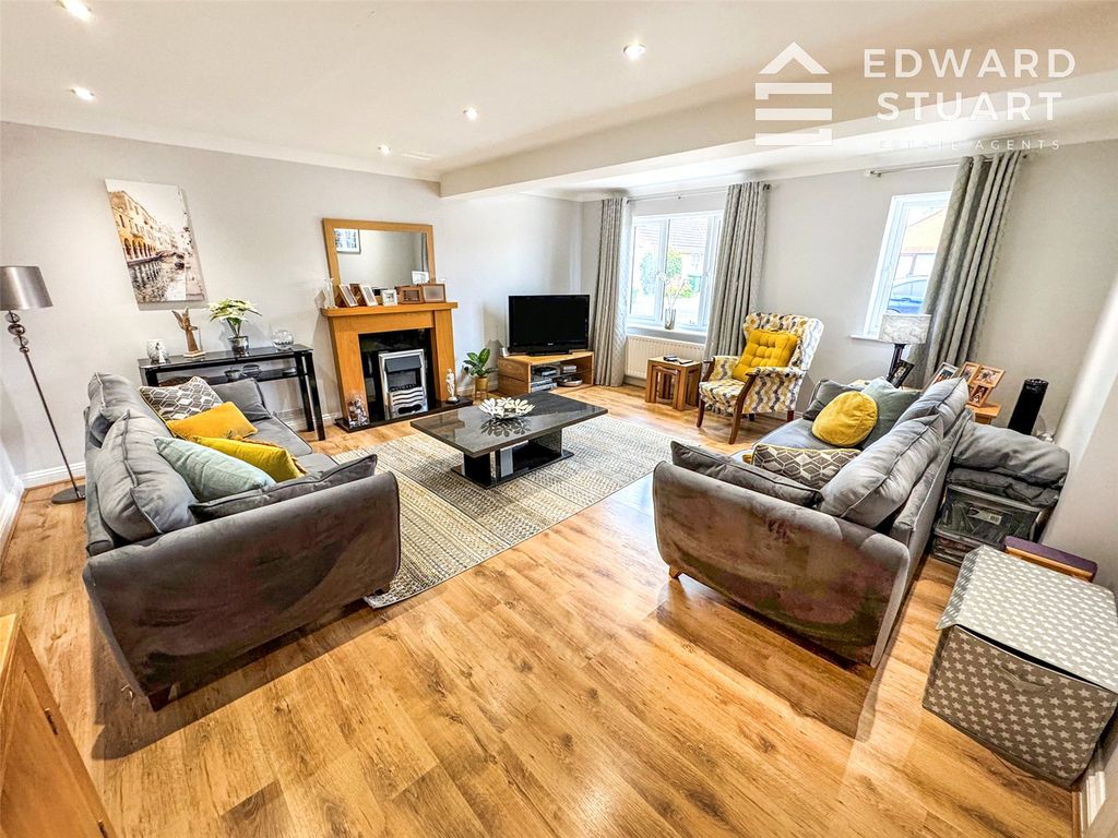 Property photo 3 of 24 Picture No. 09