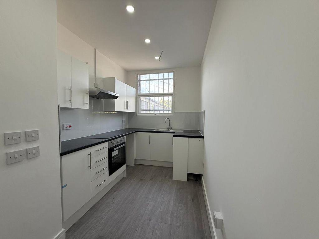Property photo 2 of 7 Image