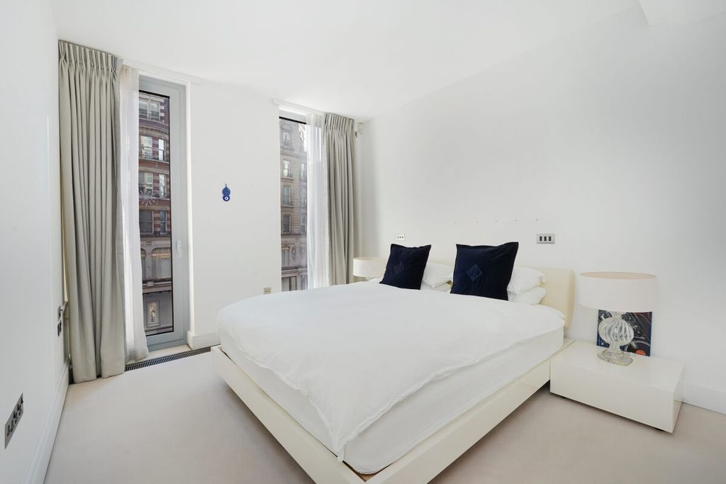 Property photo 3 of 18 Jll