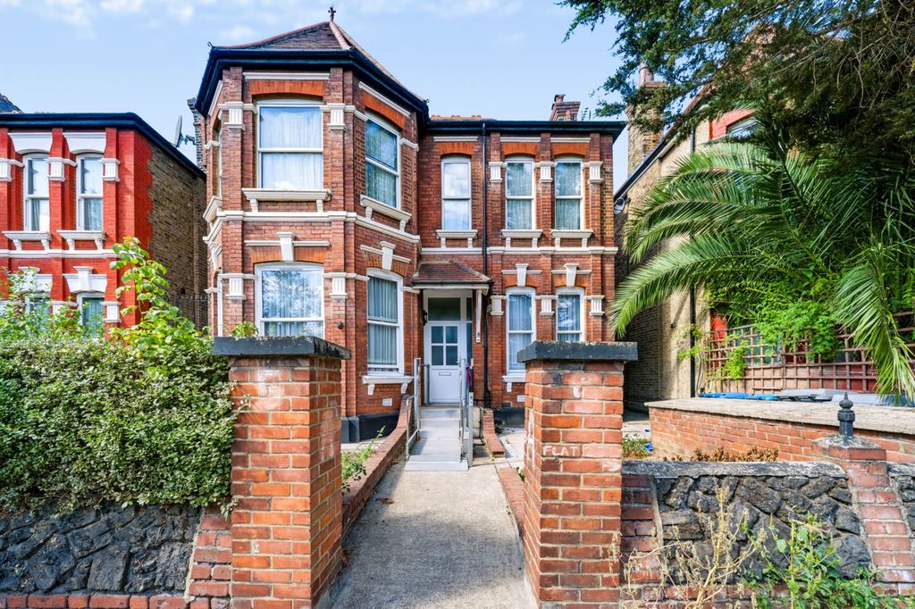 Property photo 2 of 9
